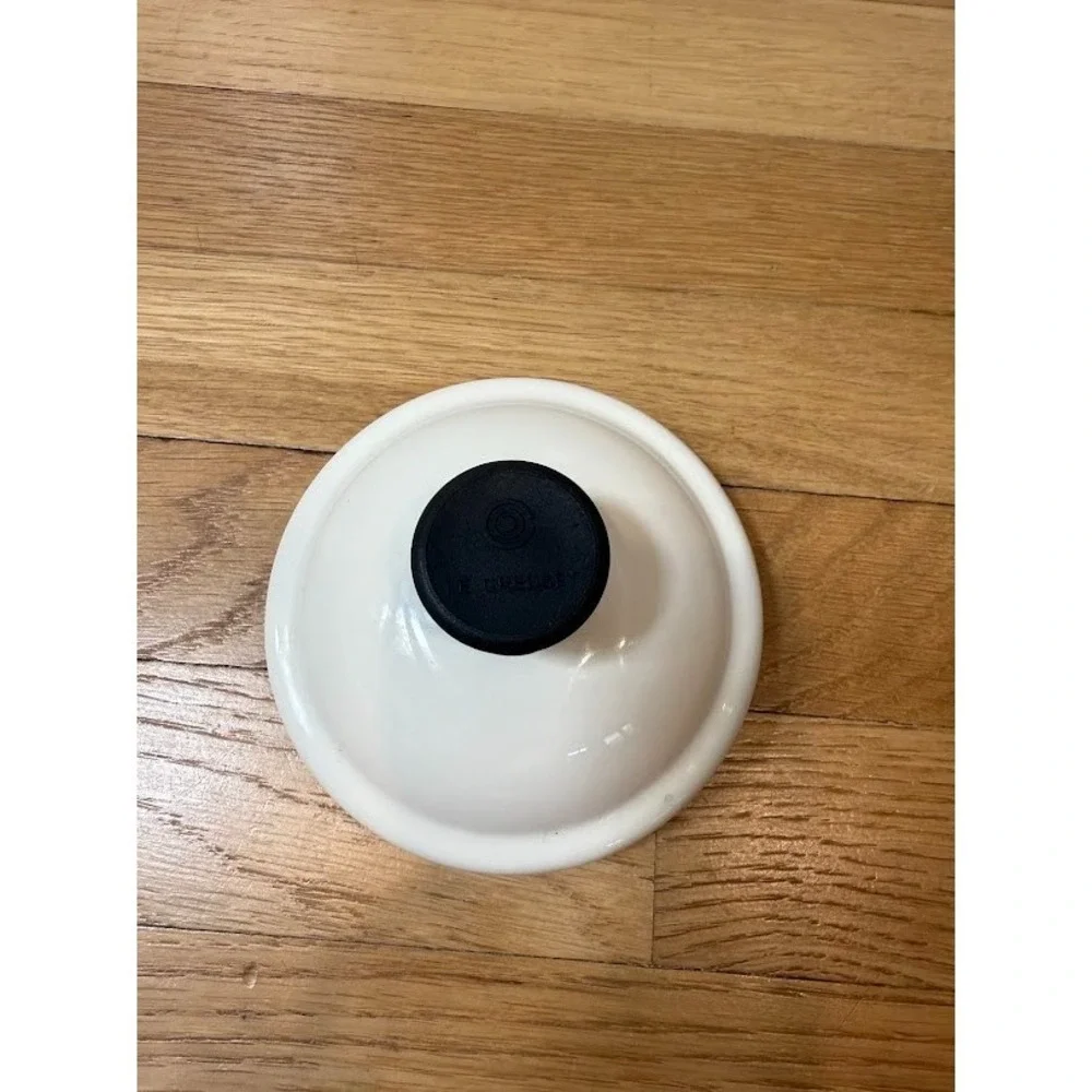 Le Creuset Tea Kettle Cream Cover Top with handle